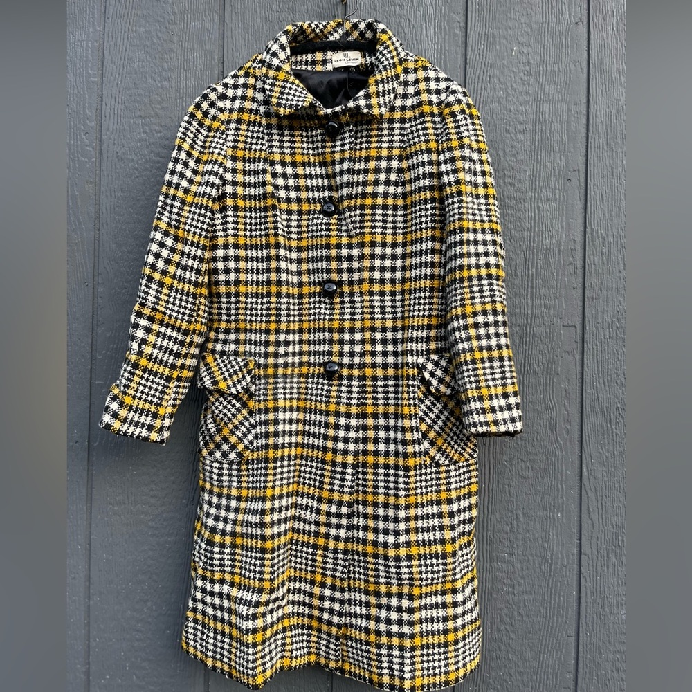 Vintage Yellow Tartan Peacoat | Plaid Wool | Classic Double-Breasted Style